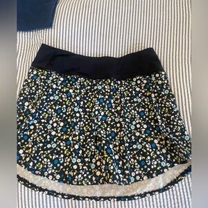 Addison Bay Athletic skirt with shorts - size Small